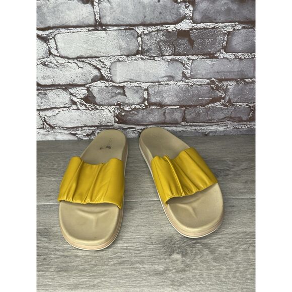 Olukai Pihapiha Gold Leather Beach Slides Casual Sandals Women Sz 40EU/10M US - Picture 11 of 16